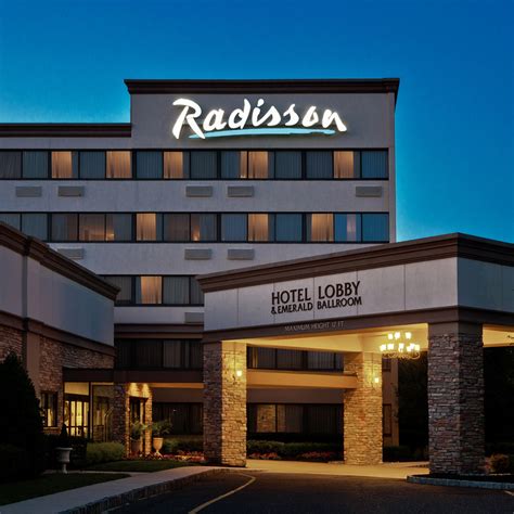 Radisson .